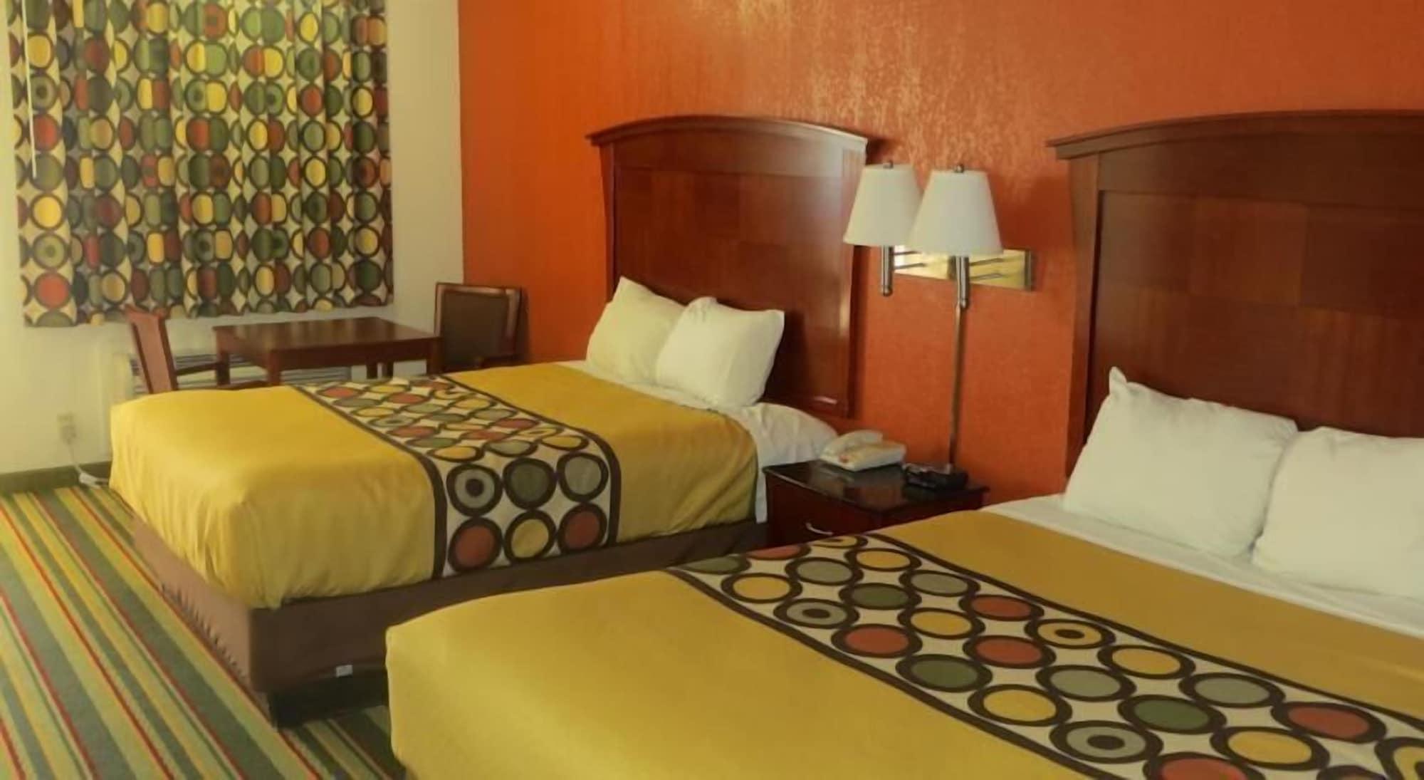 Super 8 By Wyndham Pleasanton Motel Ngoại thất bức ảnh