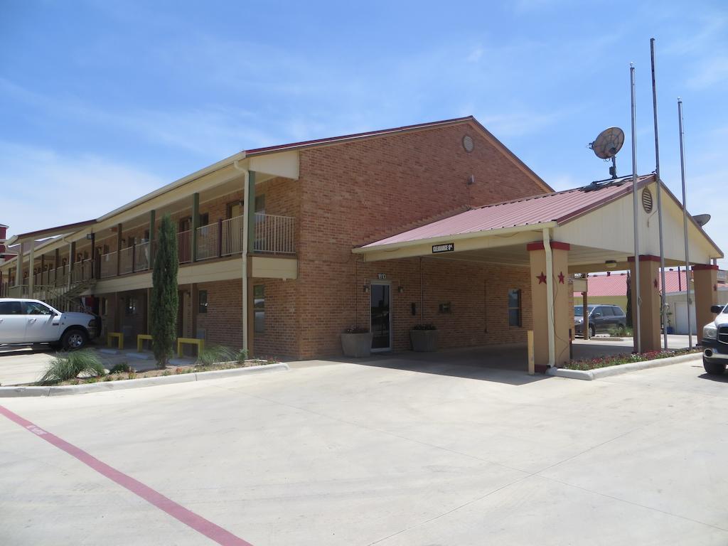 Super 8 By Wyndham Pleasanton Motel Ngoại thất bức ảnh